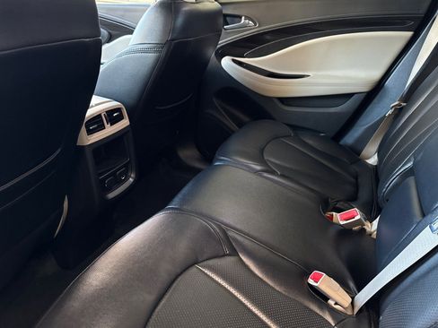 Used 2019 Buick Envision Preferred image 12