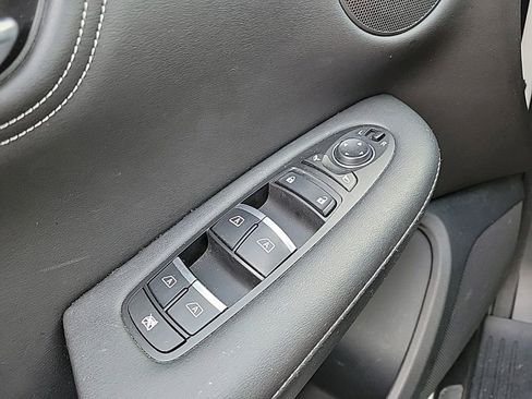 Used 2023 INFINITI QX55 Luxe w/ Cargo Package image 26