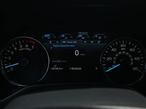 Used 2017 Ford F150 Lariat w/ Equipment Group 502A Luxury AWD/4WD image 40