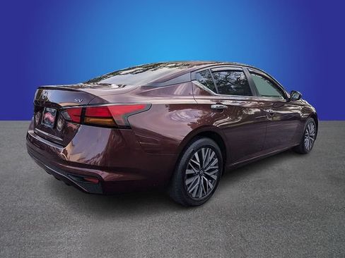 Used 2023 Nissan Altima 2.5 SV FWD image 5