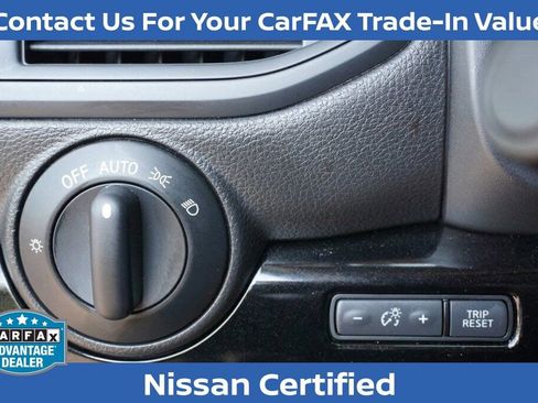 Used 2024 Nissan Titan SV w/ SV Convenience Package image 33