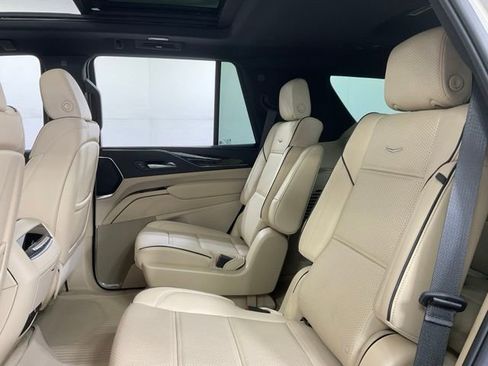 Certified 2024 Cadillac Escalade Premium Luxury w/ Performance Package image 31