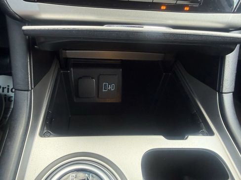 Certified 2021 Ford Explorer XLT RWD image 26