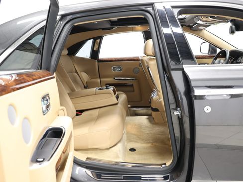 Used 2011 Rolls-Royce Ghost RWD image 84