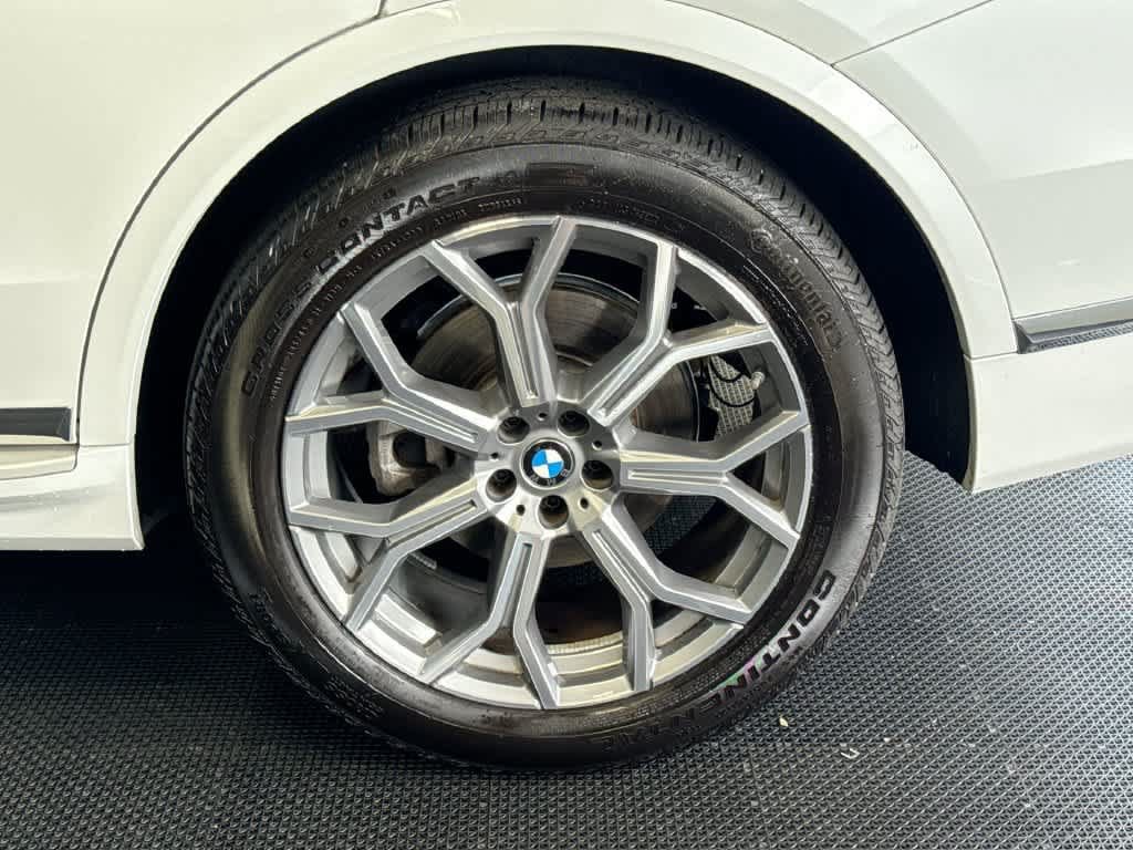 Used 2026 BMW X7 xDrive40i AWD/4WD image 11