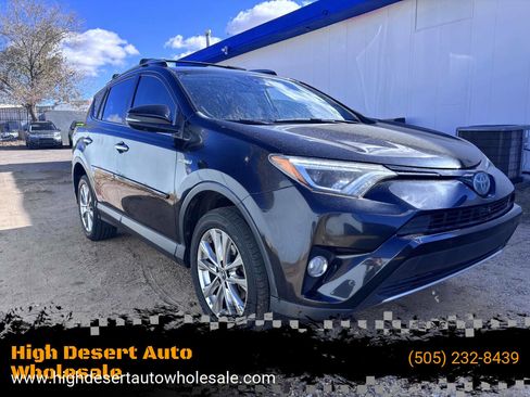 Used 2018 Toyota RAV4 Limited image 1