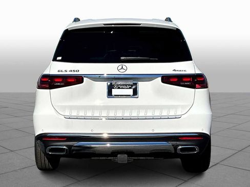 Used 2025 Mercedes-Benz GLS 450 4MATIC image 8