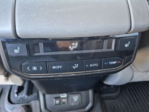 Used 2021 Toyota Highlander Platinum AWD/4WD image 19