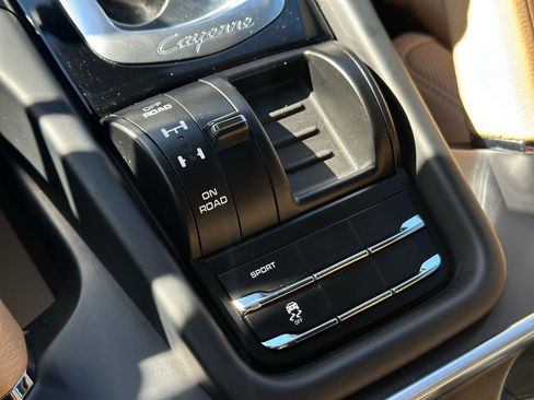 Used 2015 Porsche Cayenne Diesel image 33