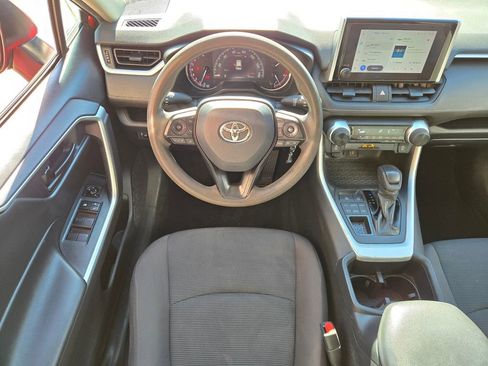Used 2023 Toyota RAV4 LE AWD/4WD image 15