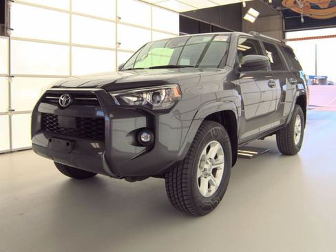 Used 2021 Toyota 4Runner SR5 AWD/4WD image 1