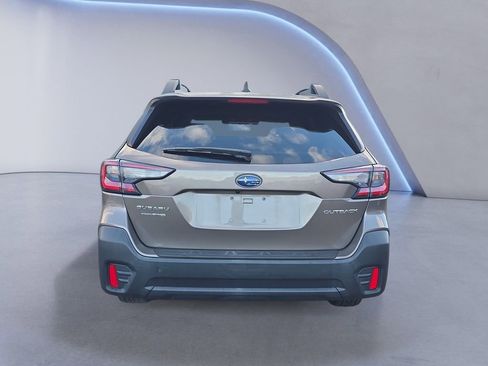 Used 2021 Subaru Outback Premium image 4