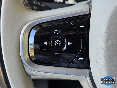 Used 2021 Volvo XC90 T8 Inscription Expression w/ Climate Package image 28