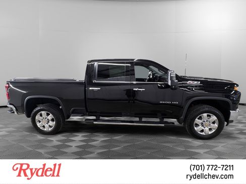 Used 2022 Chevrolet Silverado 2500 LTZ w/ LTZ Premium Package AWD/4WD image 6
