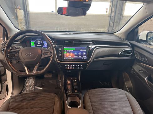 Used 2022 Chevrolet Bolt EUV LT w/ Comfort Package FWD image 20