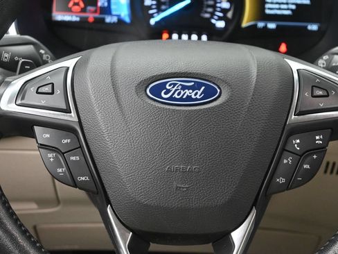 Used 2019 Ford Edge Titanium w/ Cold Weather Package AWD/4WD image 16