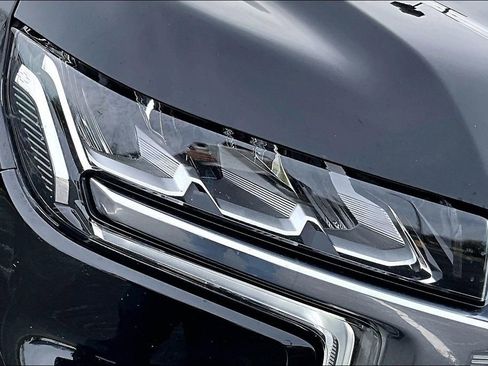 Used 2021 Chevrolet Suburban High Country image 29