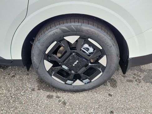 New 2026 Kia Carnival EX FWD image 37