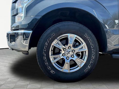 Used 2017 Ford F150 XLT w/ Equipment Group 302A Luxury AWD/4WD image 35