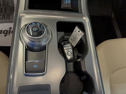 Certified 2022 Ford Edge SEL w/ Convenience Package image 10