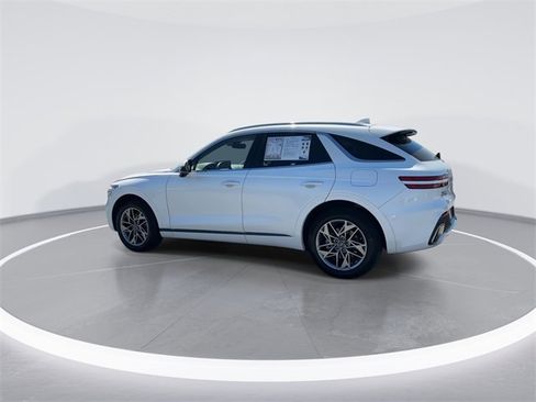 Used 2022 Genesis GV70 2.5T w/ Select Package image 5