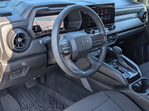 Used 2025 Chevrolet Colorado Trail Boss image 14