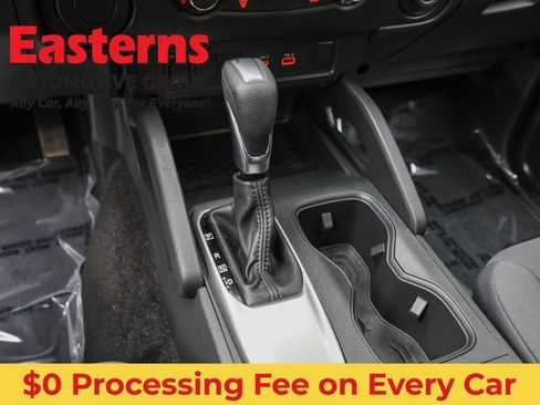 Used 2022 Nissan Frontier S RWD image 13