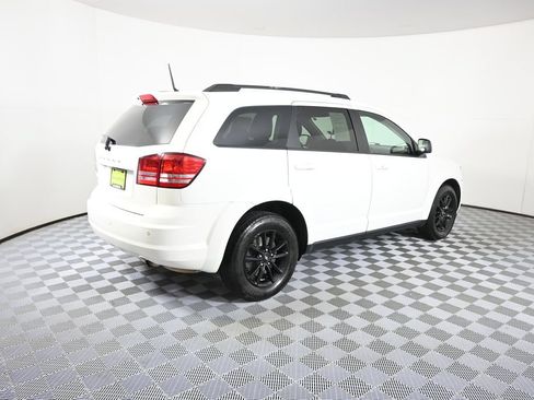 Used 2020 Dodge Journey SE w/ Blacktop Package FWD image 6