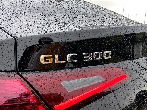 Used 2026 Mercedes-Benz GLC 300 4MATIC image 31