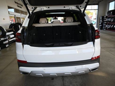 Used 2021 BMW X5 xDrive40i w/ Premium Package image 28
