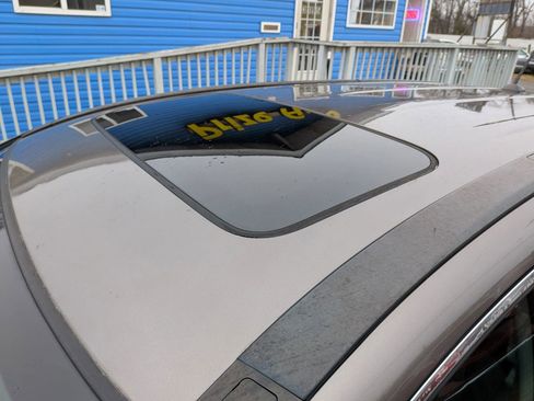 Used 2011 Honda CR-V EX-L image 10