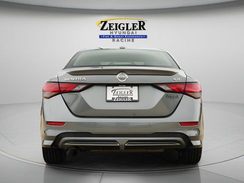 Used 2022 Nissan Sentra SR FWD image 6