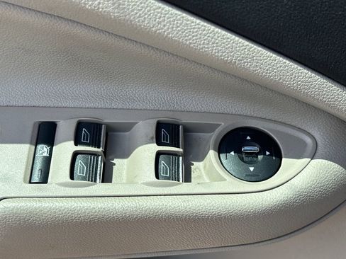 Used 2013 Ford C-MAX SE image 7