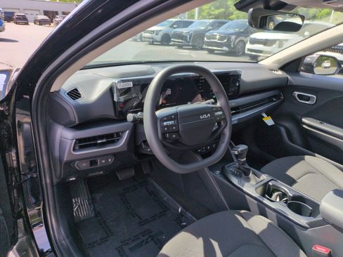 New 2026 Kia K4 LXS FWD image 18