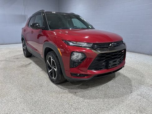 Used 2021 Chevrolet TrailBlazer RS w/ Sun and Liftgate Package AWD/4WD image 1