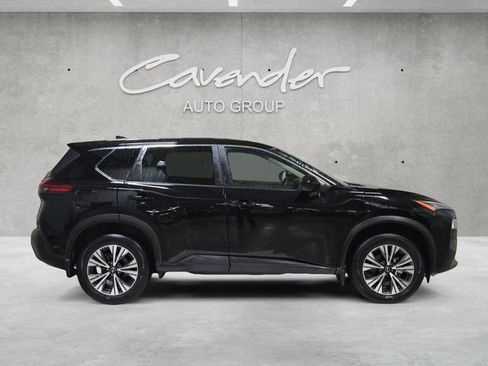 Used 2023 Nissan Rogue SV image 17