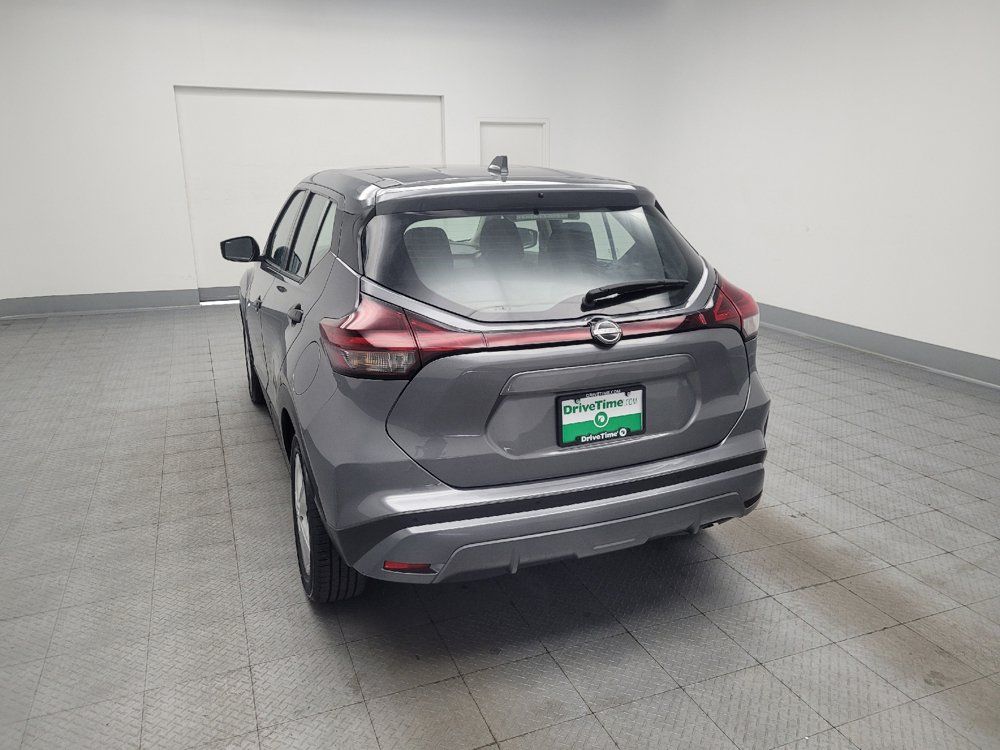 Used 2023 Nissan Kicks S FWD image 6