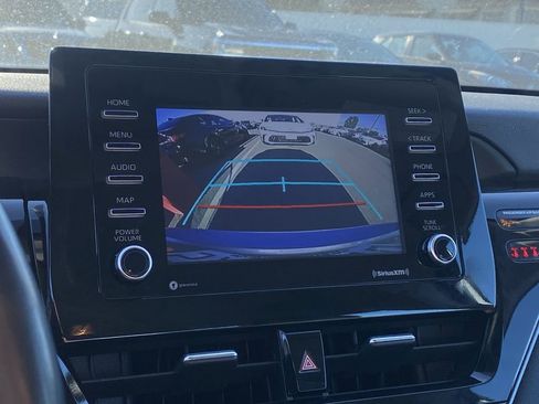 Used 2024 Toyota Camry SE image 10