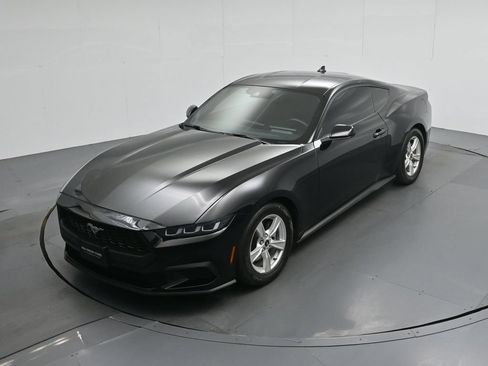 Used 2024 Ford Mustang Coupe RWD image 28