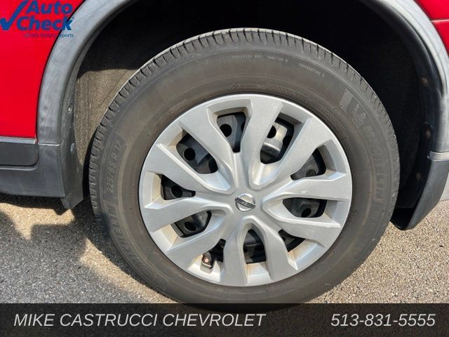 Used 2017 Nissan Rogue S AWD/4WD image 5