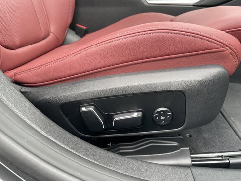 Used 2025 BMW 440i xDrive w/ Parking Assistance Package image 14