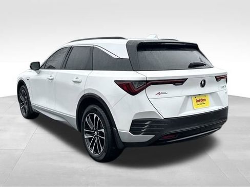 Used 2024 Acura ZDX A-Spec image 8