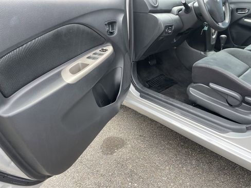 Used 2010 Toyota Yaris Sedan FWD image 14
