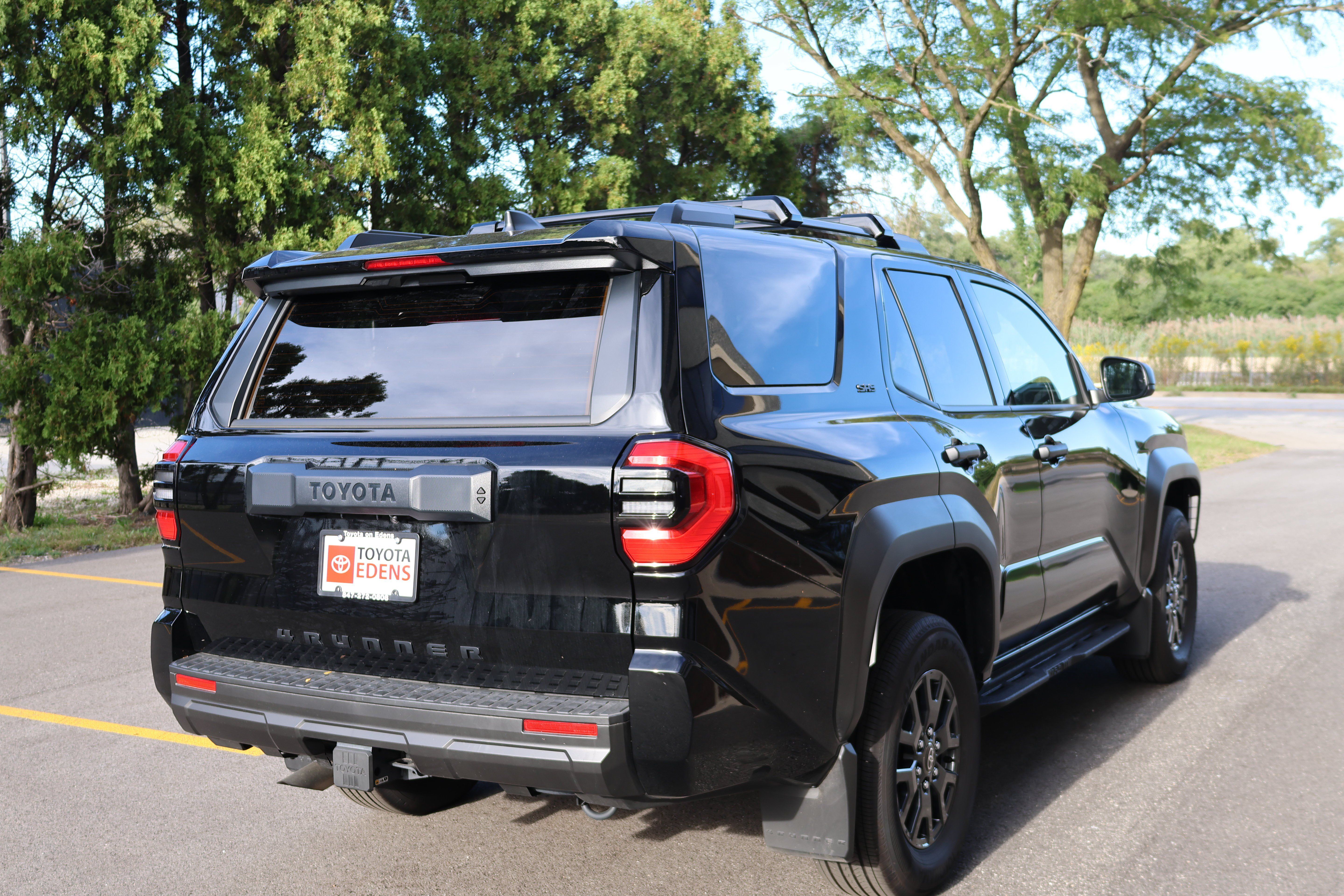 Used 2026 Toyota 4Runner SR5 AWD/4WD image 3