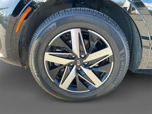 Used 2021 Kia Sorento S image 14