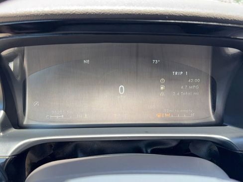 Used 2022 Lincoln Aviator 2WD w/ Premium Package image 16