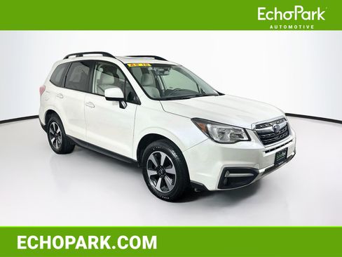 Used 2017 Subaru Forester 2.5i Premium AWD/4WD image 1