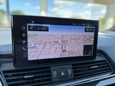 Used 2024 Audi SQ5 Prestige image 22