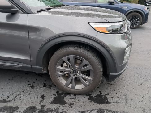Used 2021 Ford Explorer XLT w/ Equipment Group 202A AWD/4WD image 3