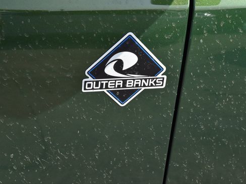 Used 2025 Ford Bronco Outer Banks image 11